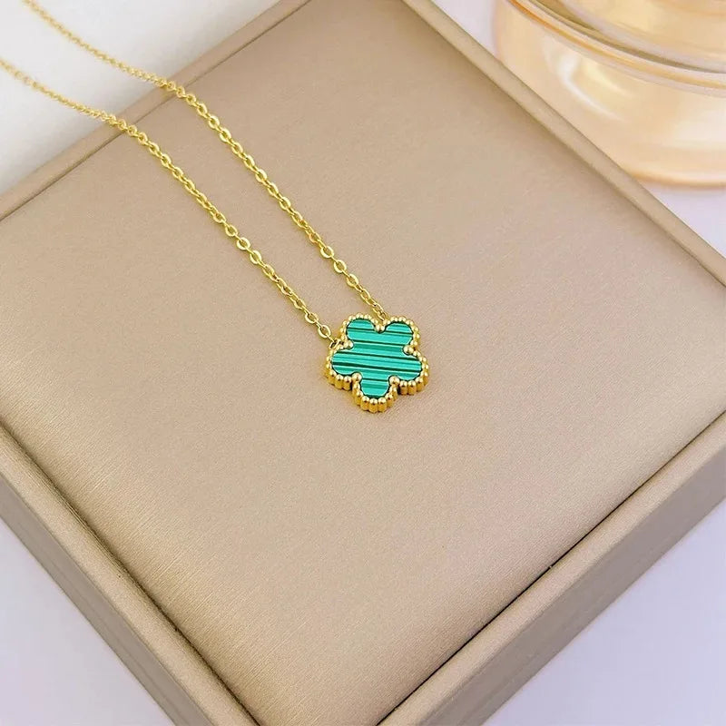 1Pc Fashion Stainless Steel Woman Necklace, Five-Leaf Flower Simple Clover Elegant Necklaces Pendant Charm Jewelry Accessories