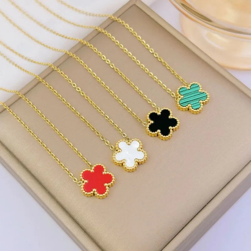 1Pc Fashion Stainless Steel Woman Necklace, Five-Leaf Flower Simple Clover Elegant Necklaces Pendant Charm Jewelry Accessories
