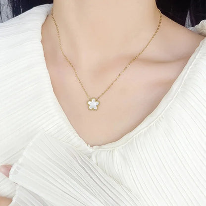 1Pc Fashion Stainless Steel Woman Necklace, Five-Leaf Flower Simple Clover Elegant Necklaces Pendant Charm Jewelry Accessories